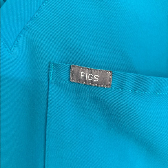FIGS Catarina Scrub Top Teal Size S Medical Solid Polyester Rayon Spandex Top - Picture 2 of 6